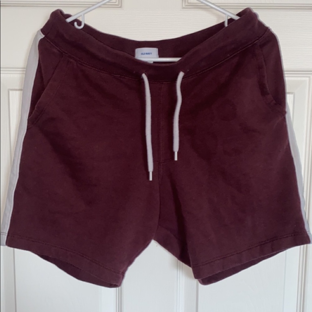 Old navy maroon shorts (size S)